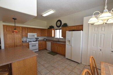4810 Camaron Ave, Farmington, NM 87402 - photo 4