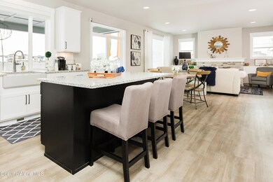 (4) stock kitchen
