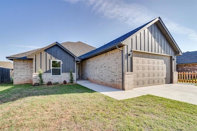 11617 SW 14th St, Yukon, OK 73099 - photo 2