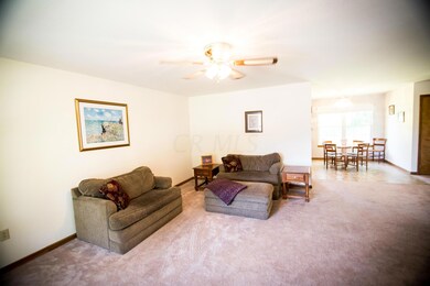 Spacious Open Concept Living!