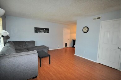 1633 NE 5th St, Moore, OK 73160 - photo 3