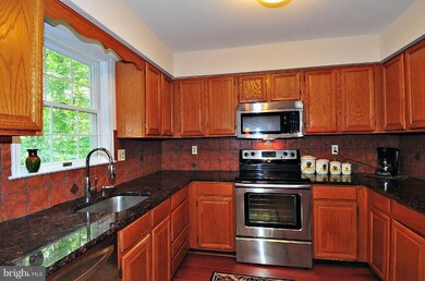 7441 Sandalfoot Way, Columbia, MD 21046 - photo 4