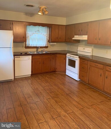 105 Henry O Michael Rd, Berkeley Springs, WV 25411 - photo 6