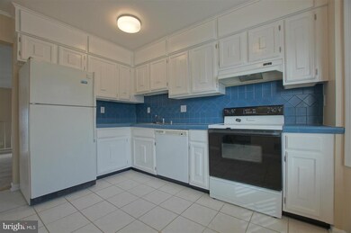 6108 Hillside Rd, Springfield, VA 22152 - photo 2