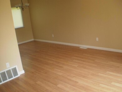 4 Living Room