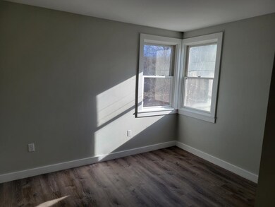 106 W Main St unit 5, Hillsborough, NH 03244 - photo 3