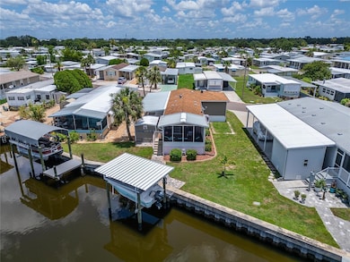 108 W Saint Annes Cir, Apollo Beach, FL 33572 - photo 2