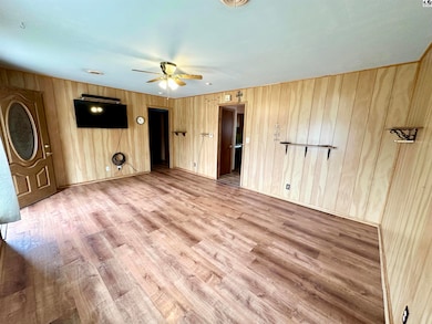 508 E Lyon St, Lyons, KS 67554 - photo 2