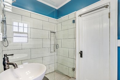 50 W 22nd St Holland-6