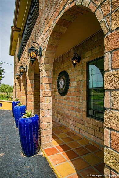 1325 W Rogers Rd, Edinburg, TX 78541 - photo 5