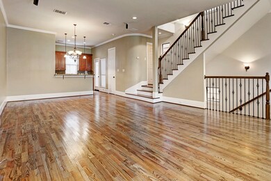115 W 10th St, Houston, TX 77008 - photo 2