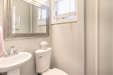 24 Wheatland St, Somerville, MA 02145 - photo 7