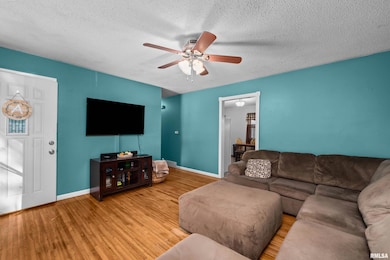 4717 N Harrison St, Davenport, IA 52806 - photo 3