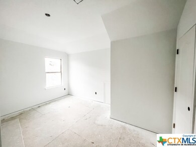 546 Jefferson Dr, Kyle, TX 78640 - photo 3