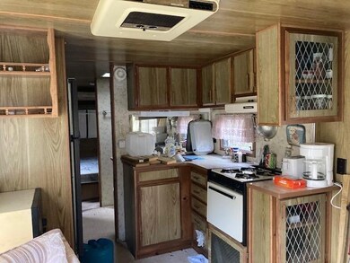 52 Burns Rd, Pittsburg, NH 03592 - photo 4