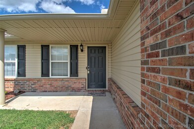 8669 S 261st East Ave, Broken Arrow, OK 74014 - photo 2