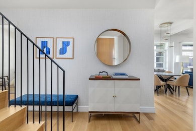 318 W 52nd St unit PHA, New York, NY 10019 - photo 7