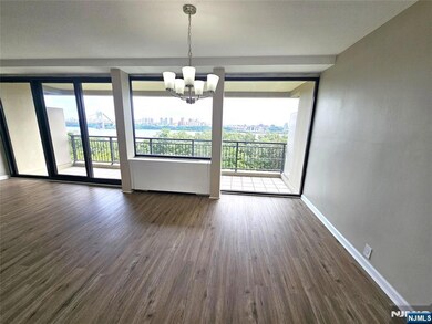 Horizon House unit 408, Fort Lee, NJ 07024 - photo 5