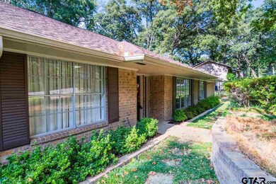 1100 1100 E Amherst, Tyler, TX 75701 - photo 2