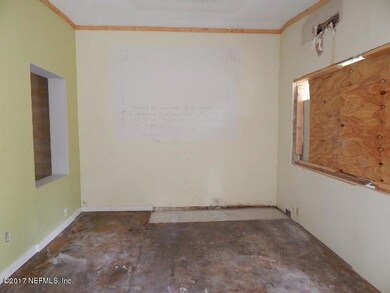 4310 E Ish Brant Ct, Jacksonville, FL 32210 - photo 4