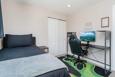 191 Lamberts Ln, Staten Island, NY 10314 - photo 6