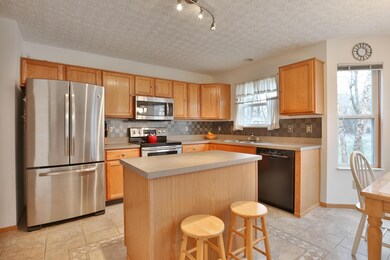 9199 Windy Creek Dr, Columbus, OH 43240 - photo 7