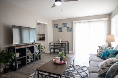 1511 Living Desert Dr unit C, Las Vegas, NV 89119 - photo 5