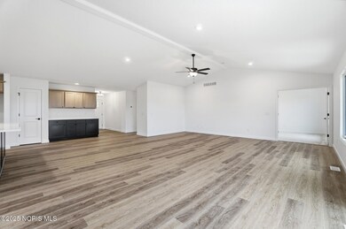 1742 Dolly Dr, Bowling Green, OH 43402 - photo 4