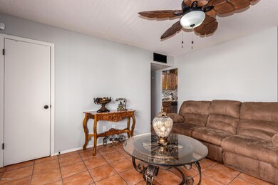 8734 N 39th Dr, Phoenix, AZ 85051 - photo 4