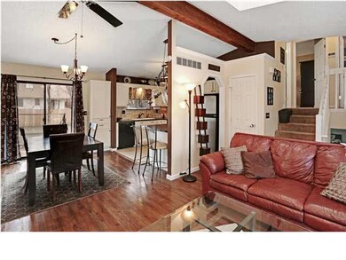 Open, yet intimate. Casual, yet sophisticated. The