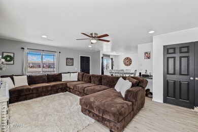 549S4thWSt-Snowflake-AZ-6