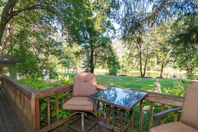 river view deck