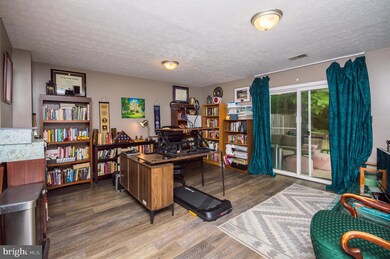 8708 Riverscape Ct, Odenton, MD 21113 - photo 5