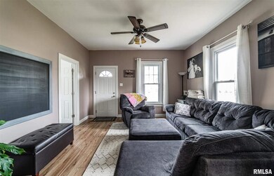 1521 Delavan St, Lincoln, IL 62656 - photo 7