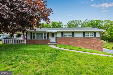 1017 Hamilton Dr, Chambersburg, PA 17202 - photo 3