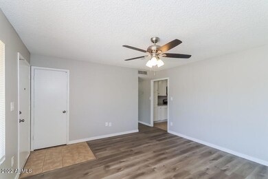 2038 N 54th Ln, Phoenix, AZ 85035 - photo 3