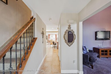 0007-06Foyer