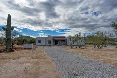 1601 E Ca-001-16-Driveway-MLS_Size