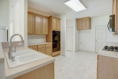 414 Richmond Place Dr, Richmond, TX 77469 - photo 4