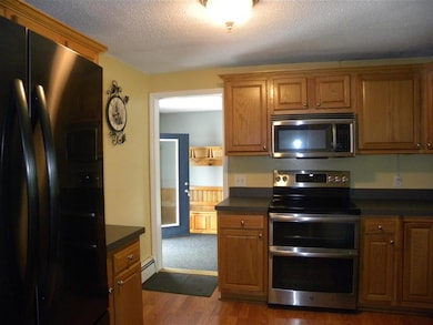 90 Hall Rd, Londonderry, NH 03053 - photo 4