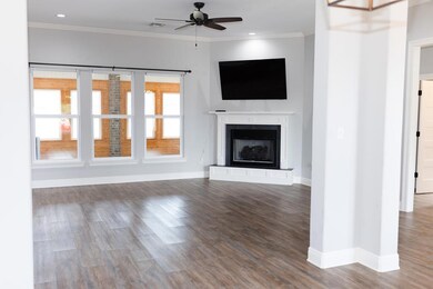 129 Jefferson Davis Pkwy, Picayune, MS 39466 - photo 5