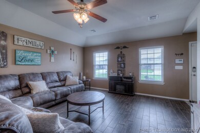 25452 E 92nd St S, Broken Arrow, OK 74014 - photo 5