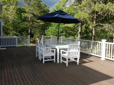 71 Pilgrim Rd, Edgartown, MA 02539 - photo 3