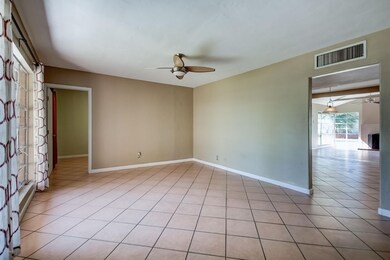 1822 E San Miguel Ave-12