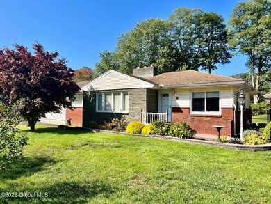 11 Newcomb Dr, Albany, NY 12211 - photo 4