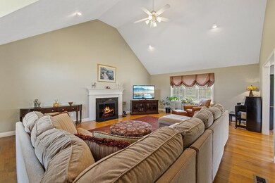 2 Stonecroft Farm Ln, West Bridgewater, MA 02379 - photo 5