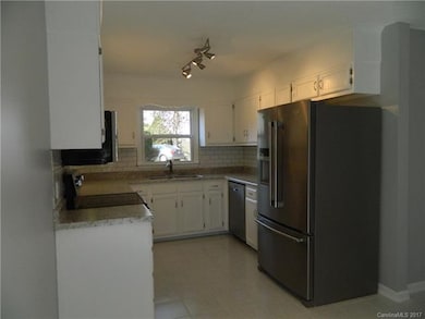 118 Little Forest Ln, Statesville, NC 28625 - photo 6