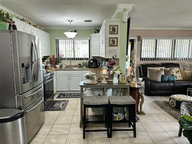 2922 Flagler