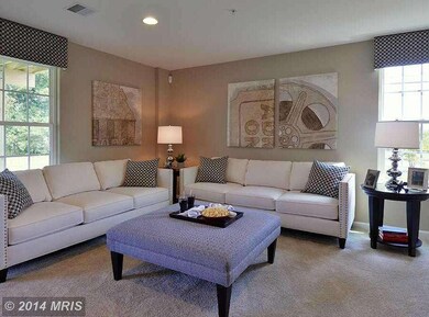 903 Magnolia Blossom Ct, Sykesville, MD 21784 - photo 3