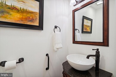 3036 Winter Pine Ct, Fairfax, VA 22031 - photo 5